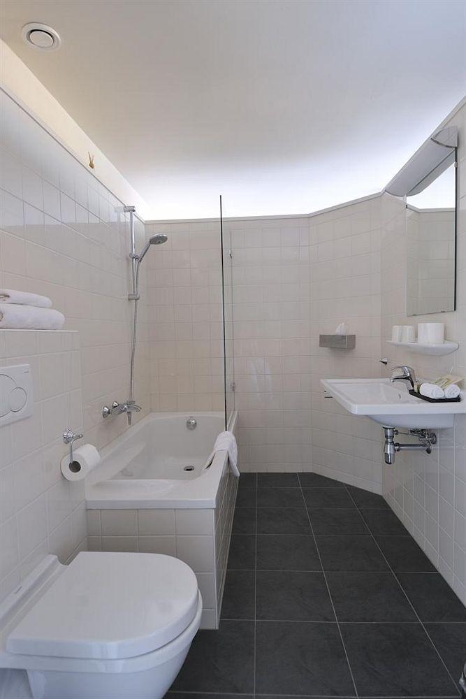 Hotel Het Raedthuys Sint-Maartensdijk Bagian luar foto