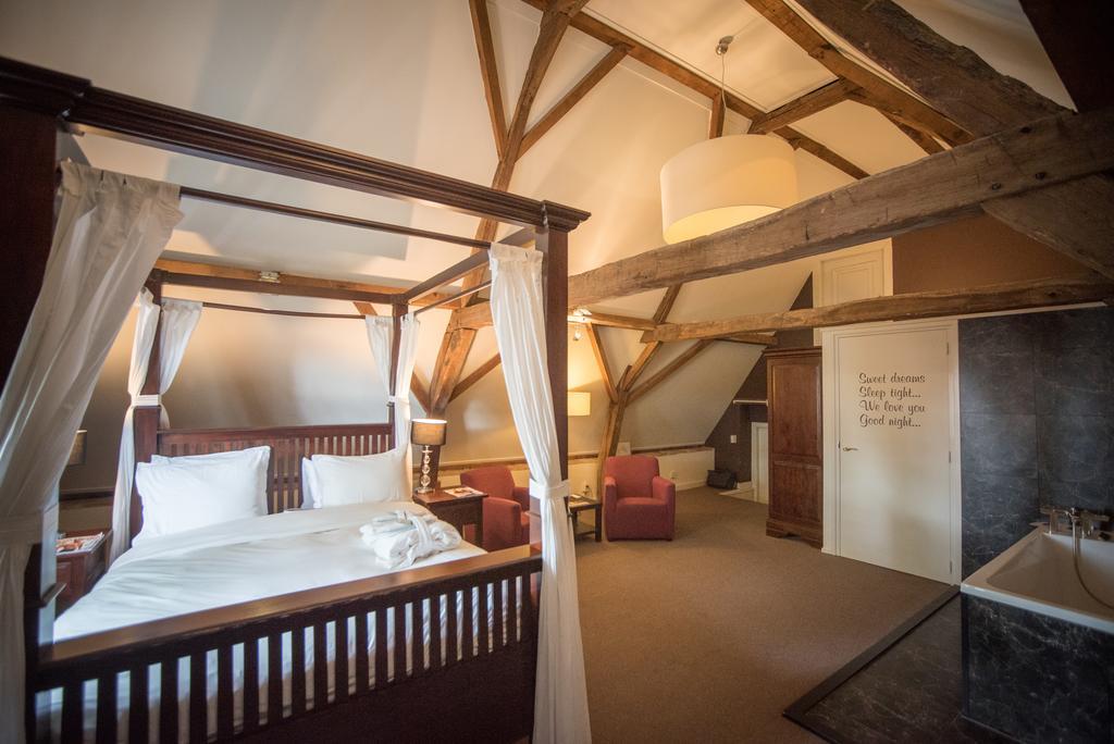 Hotel Het Raedthuys Sint-Maartensdijk Bagian luar foto