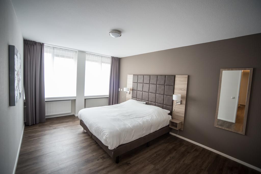 Hotel Het Raedthuys Sint-Maartensdijk Bagian luar foto